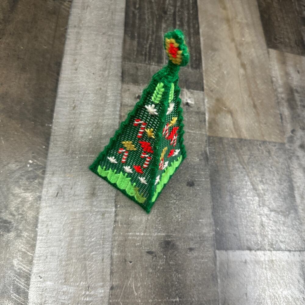 VTG Handmade Plastic Canvas Needlepoint Christmas Tree Cute Holiday Decoration